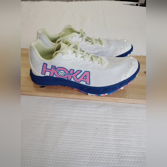 HOKA Crescendo XC Spikes Crosscountry Running Shoe Mens Sz 10. Womens Sz 11.5
